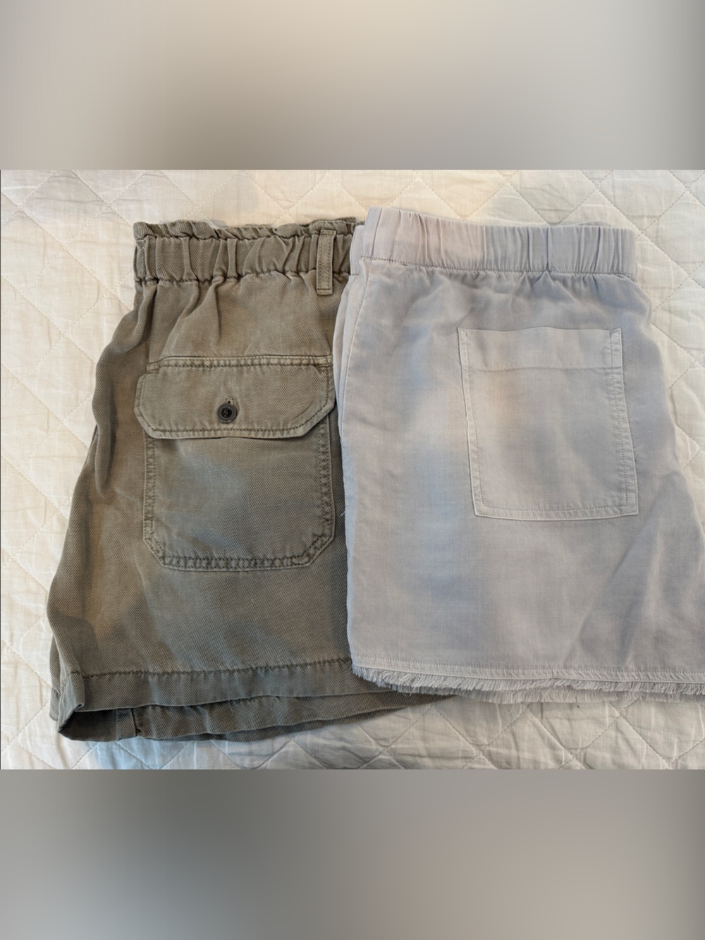 Bella Dahl Olive and Cream Elastic Waist Shorts (Pair)
